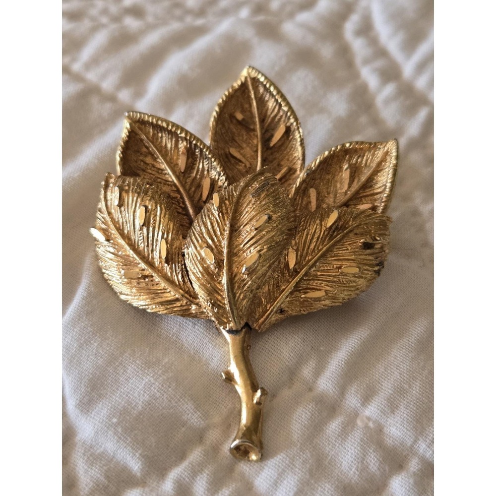 Leaf Gold Tone Leaves Feather Brooch Pin MCM Textured Heavy Costume Jewelry